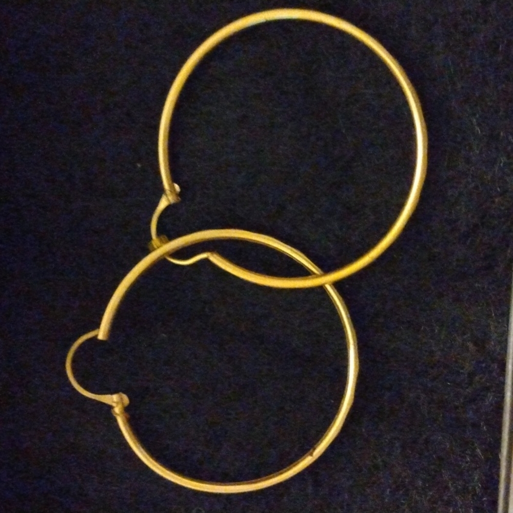 Earring - Picture 2 of 4